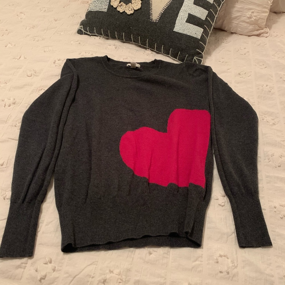 Heart light sweater